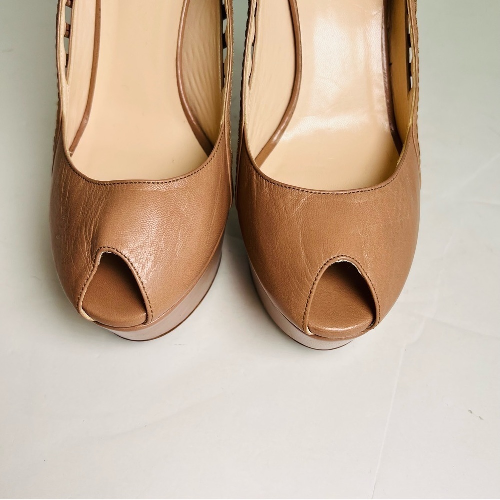 Giorgio Armani Women's Pumps - Picture 7 of 9